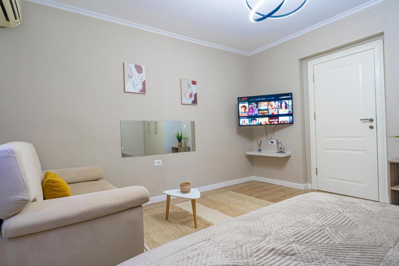 New Bazaar Cane Apartment 2 地拉那 外观 照片