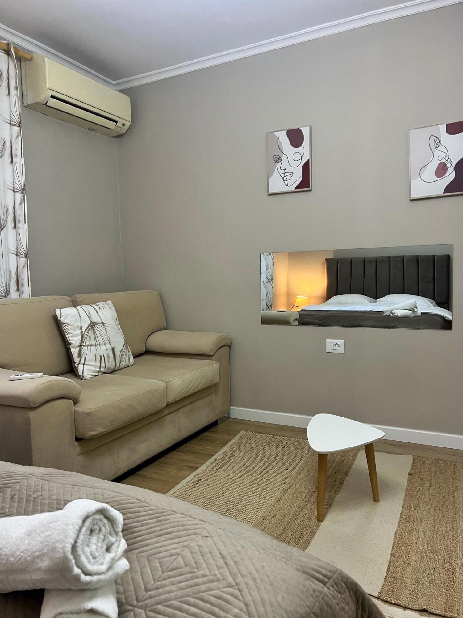 New Bazaar Cane Apartment 2 地拉那 外观 照片