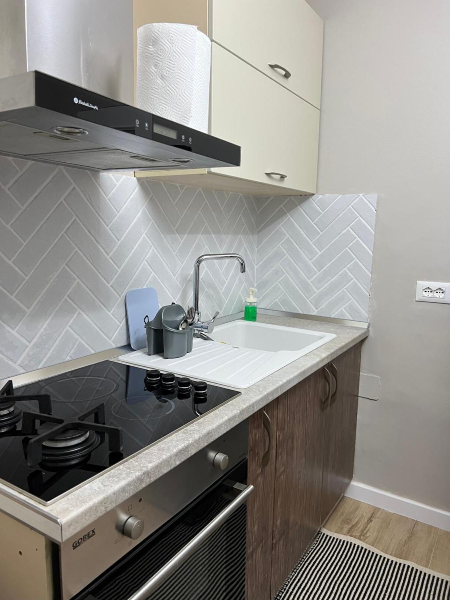 New Bazaar Cane Apartment 2 地拉那 外观 照片
